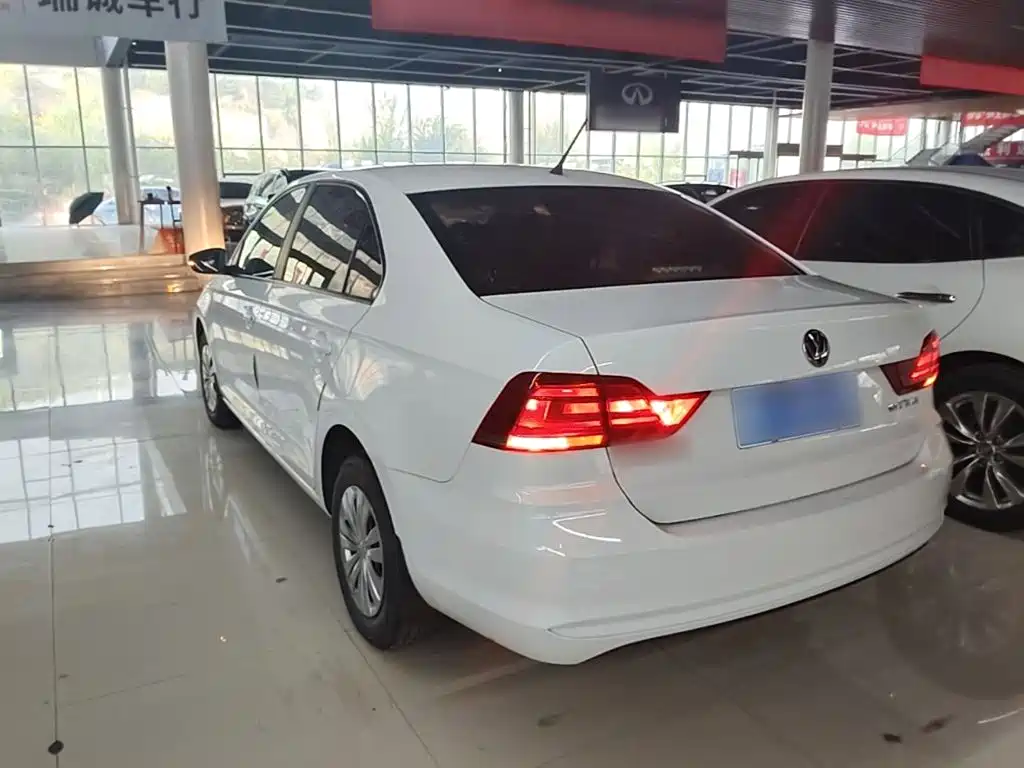 Volkswagen Santana — миниатюра 5