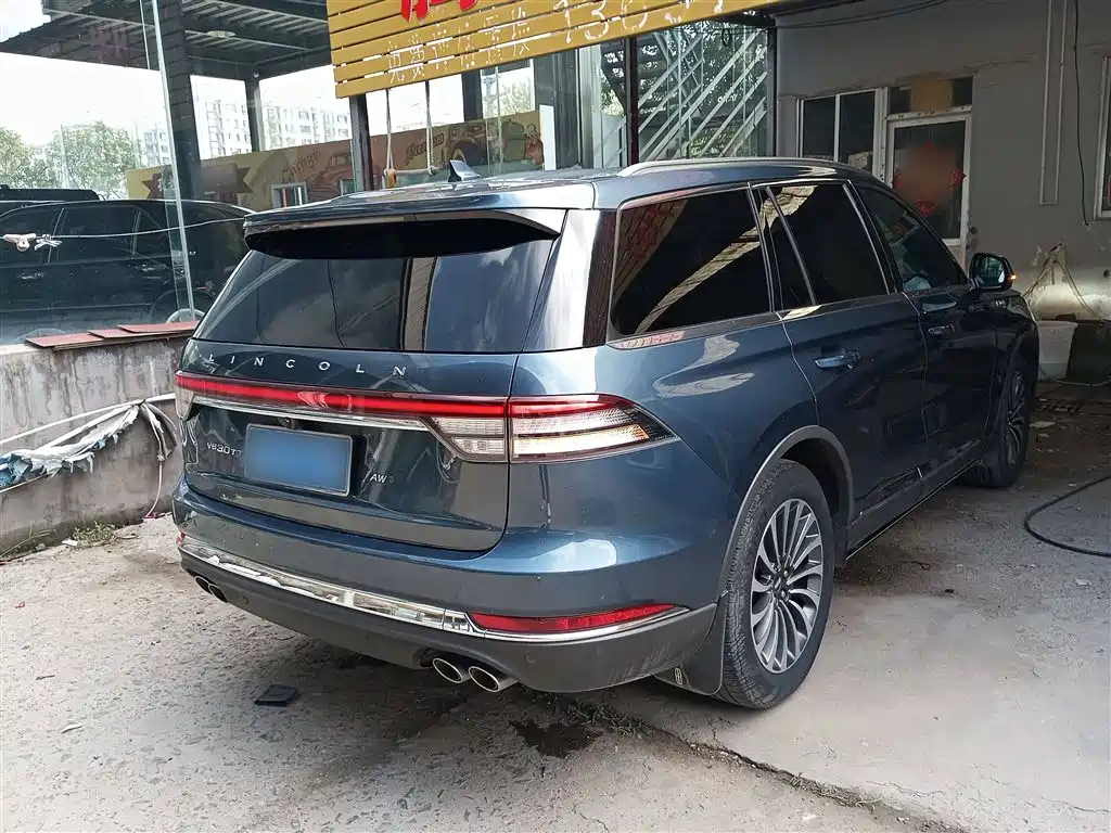 Lincoln Aviator (Import) — миниатюра 27