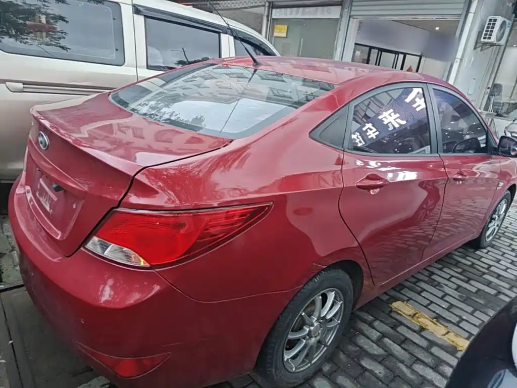 Hyundai Verna — миниатюра 7