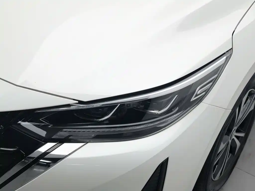 Nissan Sylphy — миниатюра 7