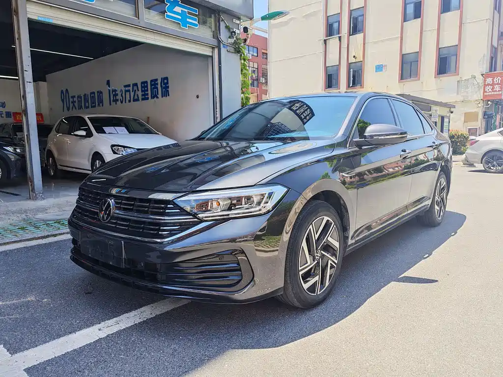 Купить Volkswagen Sagitar
