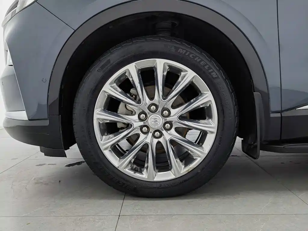 Buick Enclave — миниатюра 17