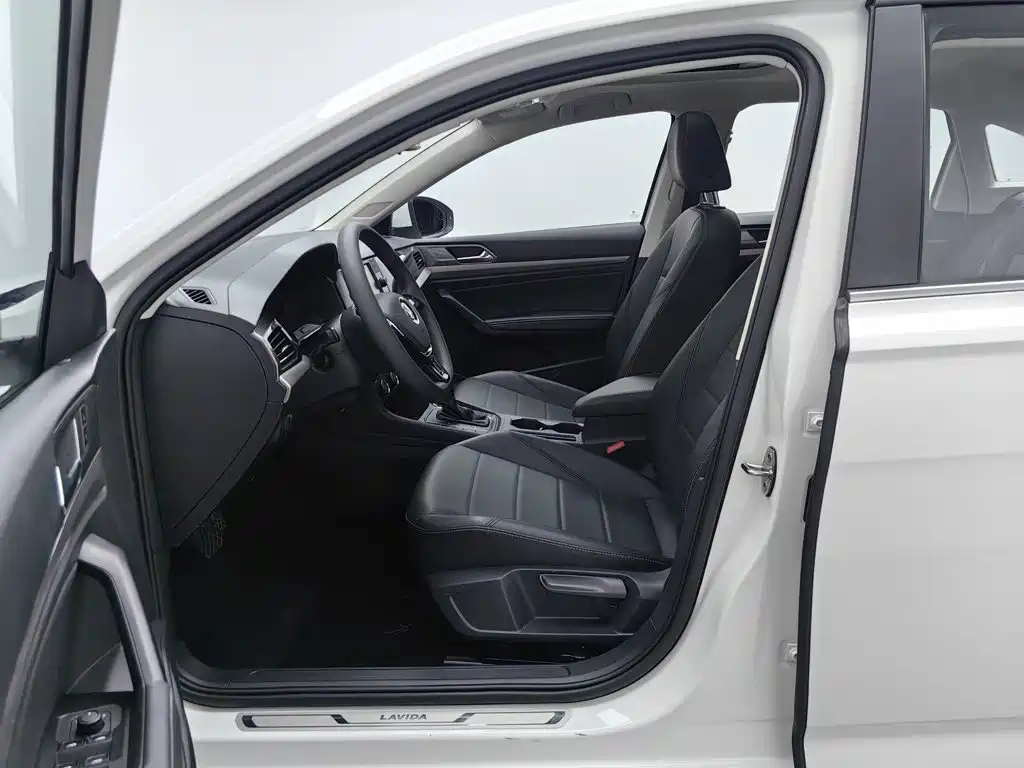 Volkswagen Lavida — миниатюра 10
