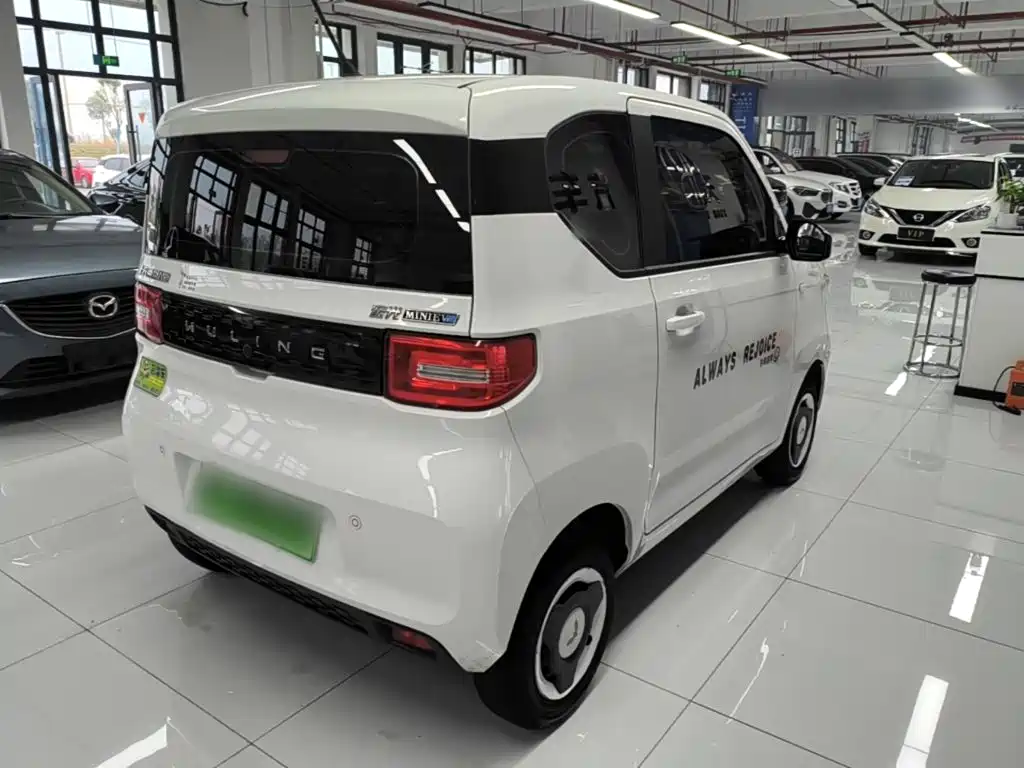 Wuling MINIEV — миниатюра 7