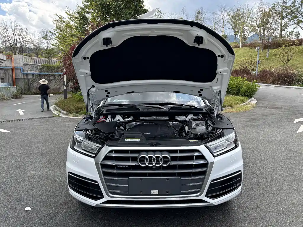 Audi Q5L — миниатюра 7