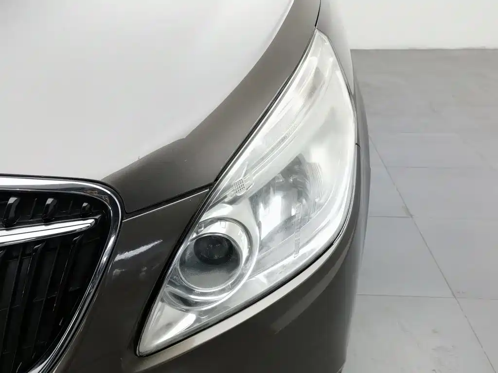 Buick GL8 — миниатюра 7