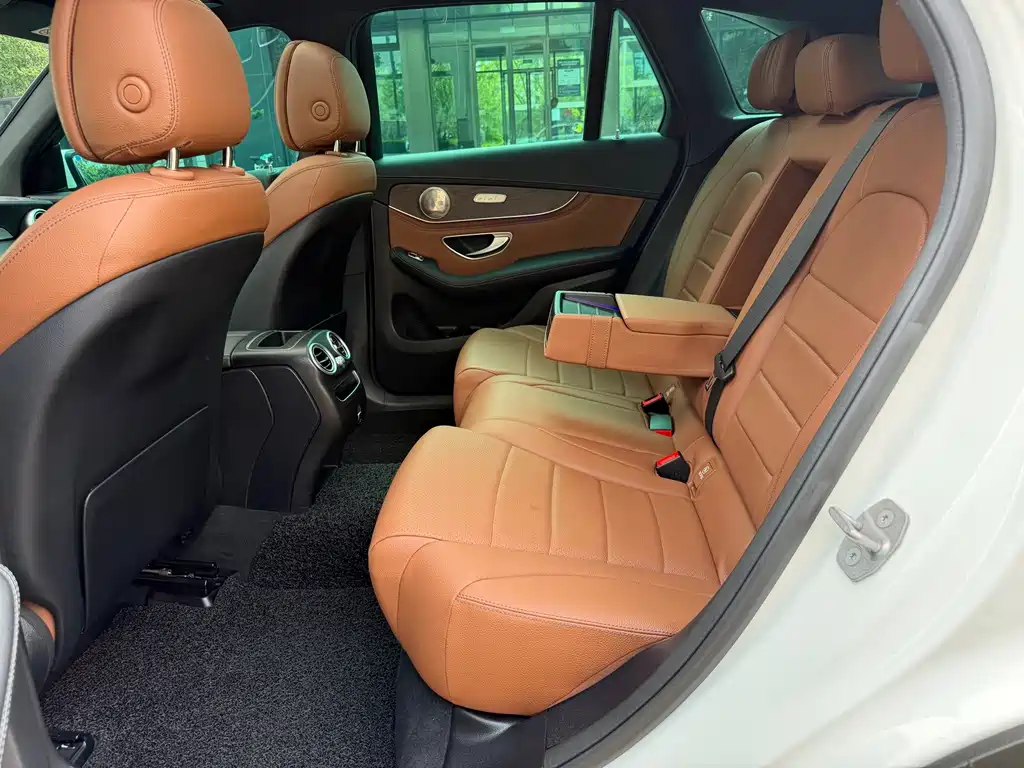 Mercedes-Benz GLC — миниатюра 12