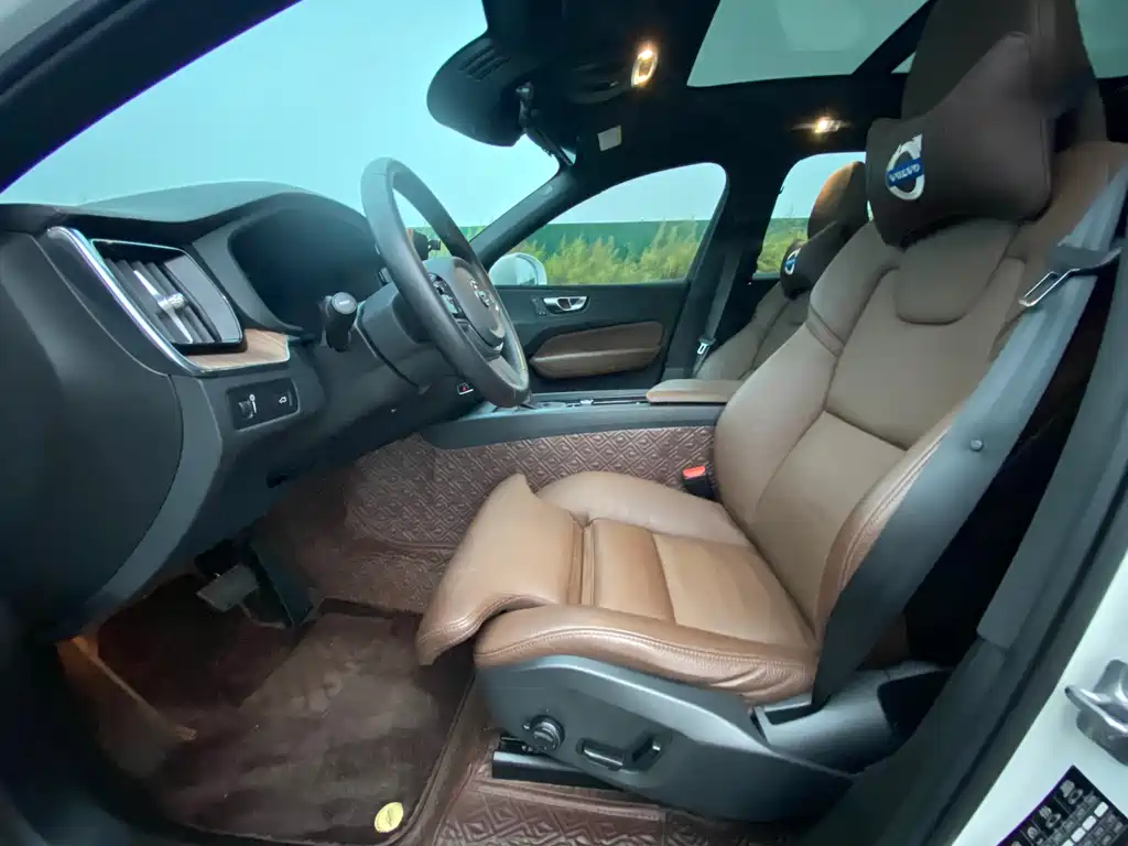 Volvo XC60 — миниатюра 7