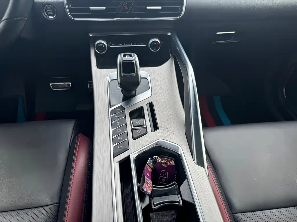 Geely Binyue — миниатюра 12
