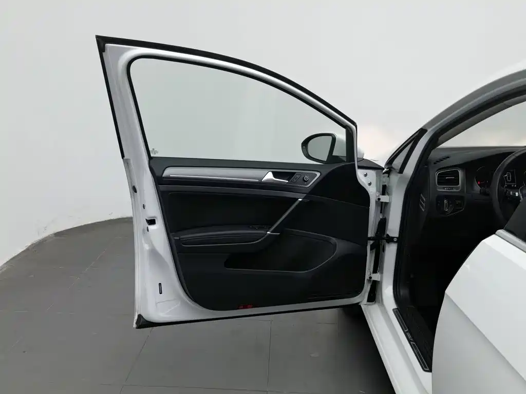 Volkswagen Golf — миниатюра 8