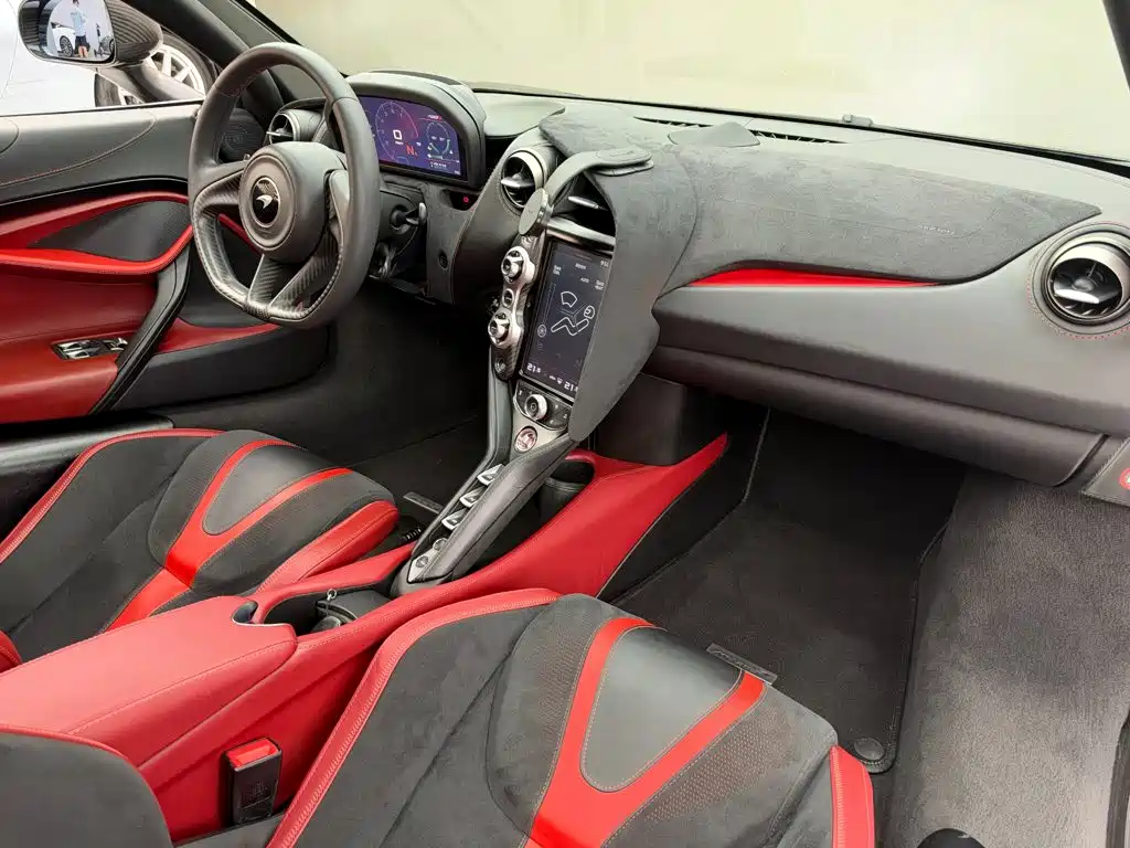 McLaren 720S — миниатюра 10