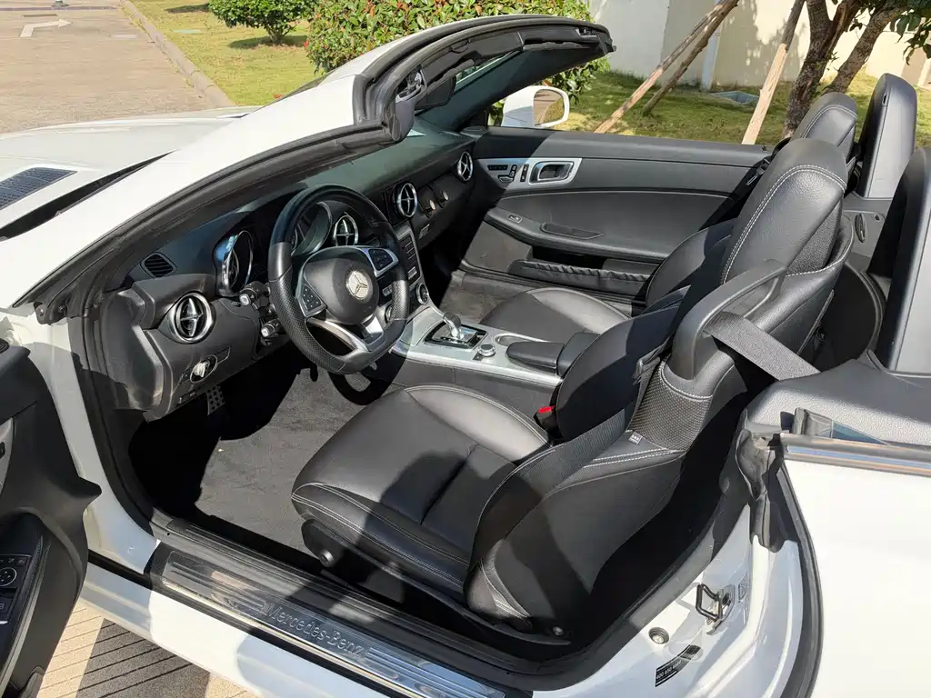 Mercedes-Benz SLC — миниатюра 9