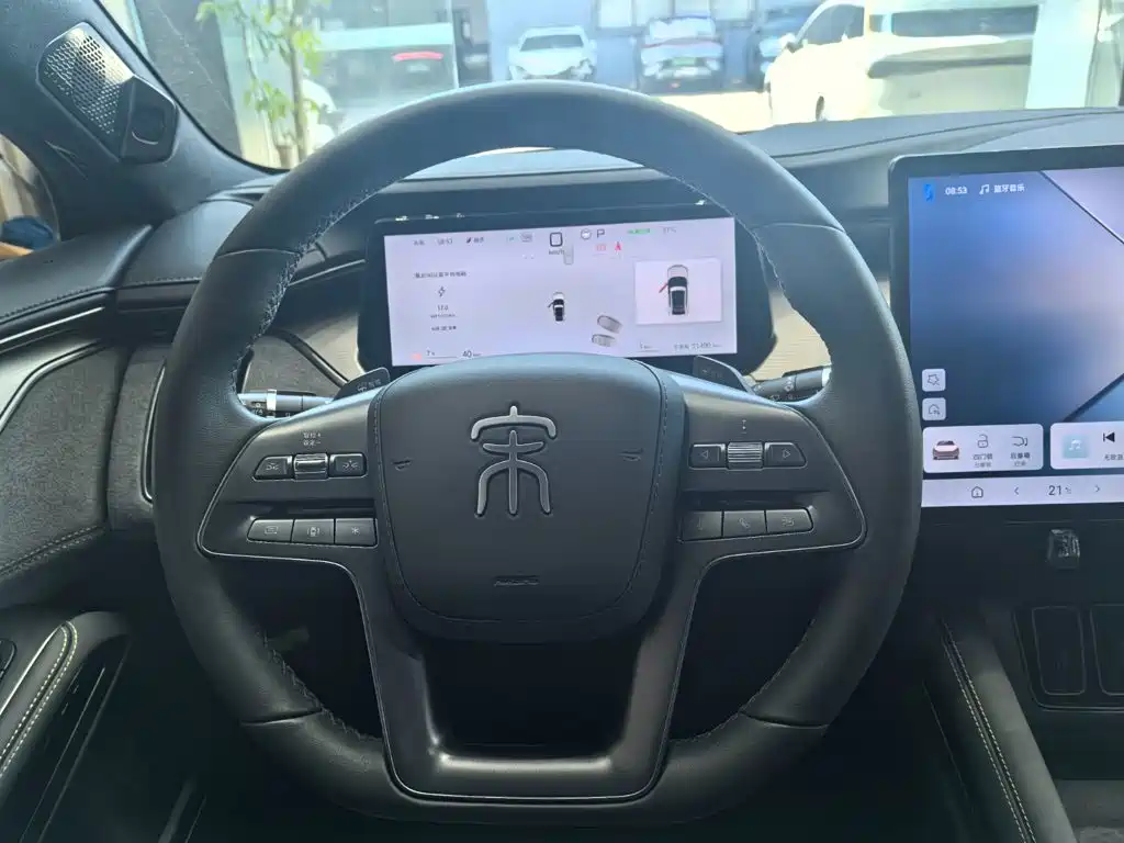 BYD L EV — миниатюра 9