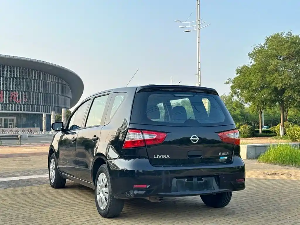 Nissan Livina — миниатюра 6