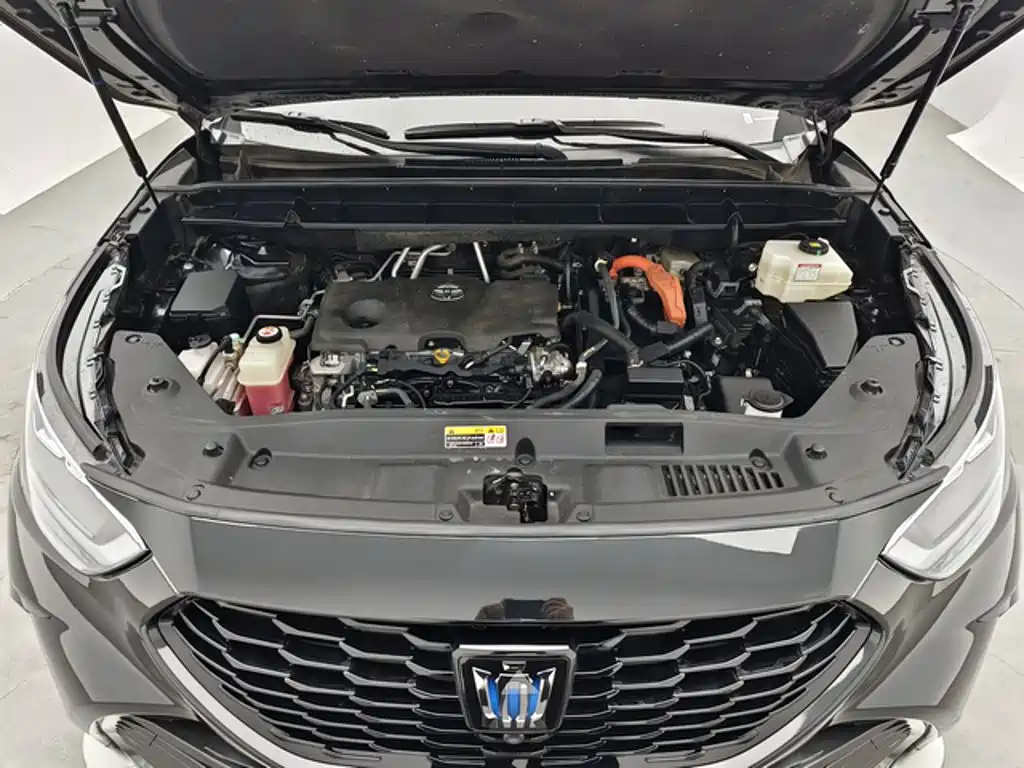 Toyota Crown Kluger — миниатюра 13