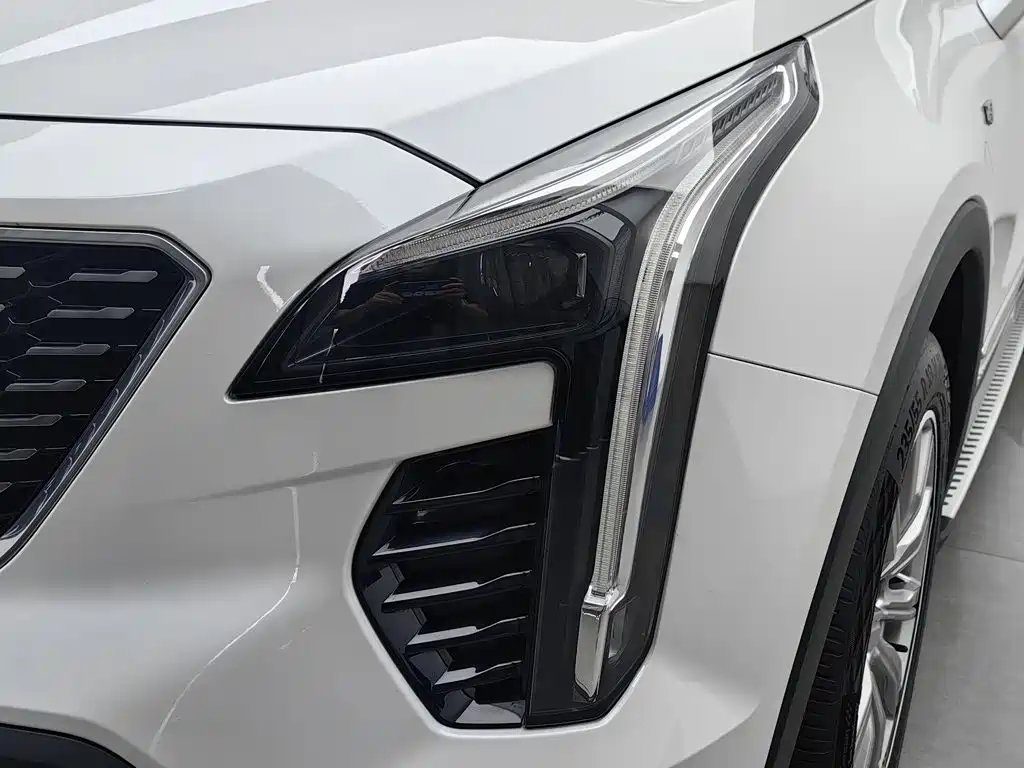 Cadillac XT4 — миниатюра 7