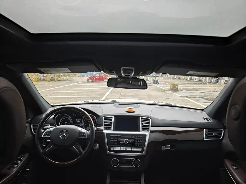 Mercedes-Benz GL-Class — миниатюра 10