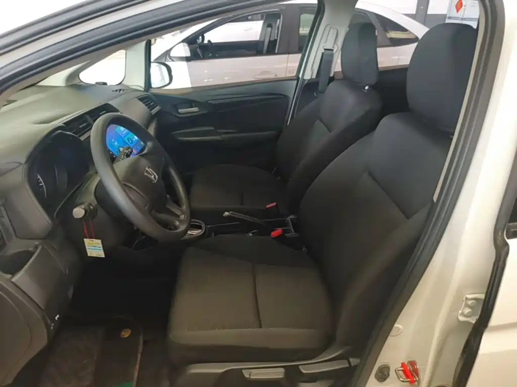 Honda Fit — миниатюра 15