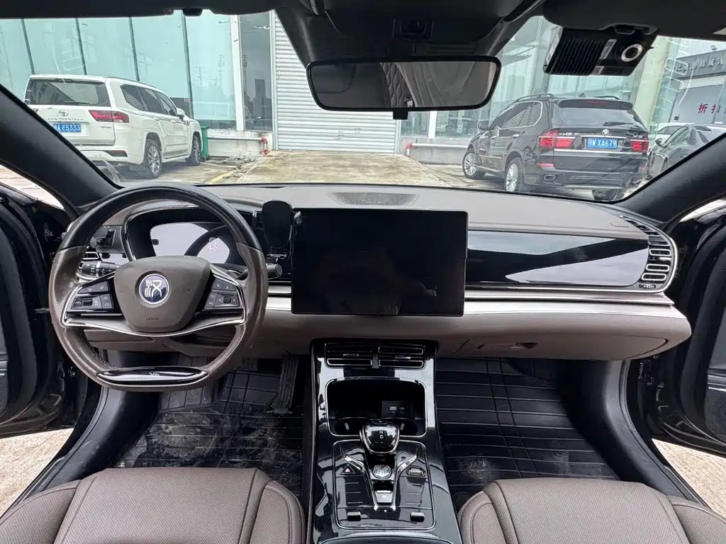 BYD Han — миниатюра 6