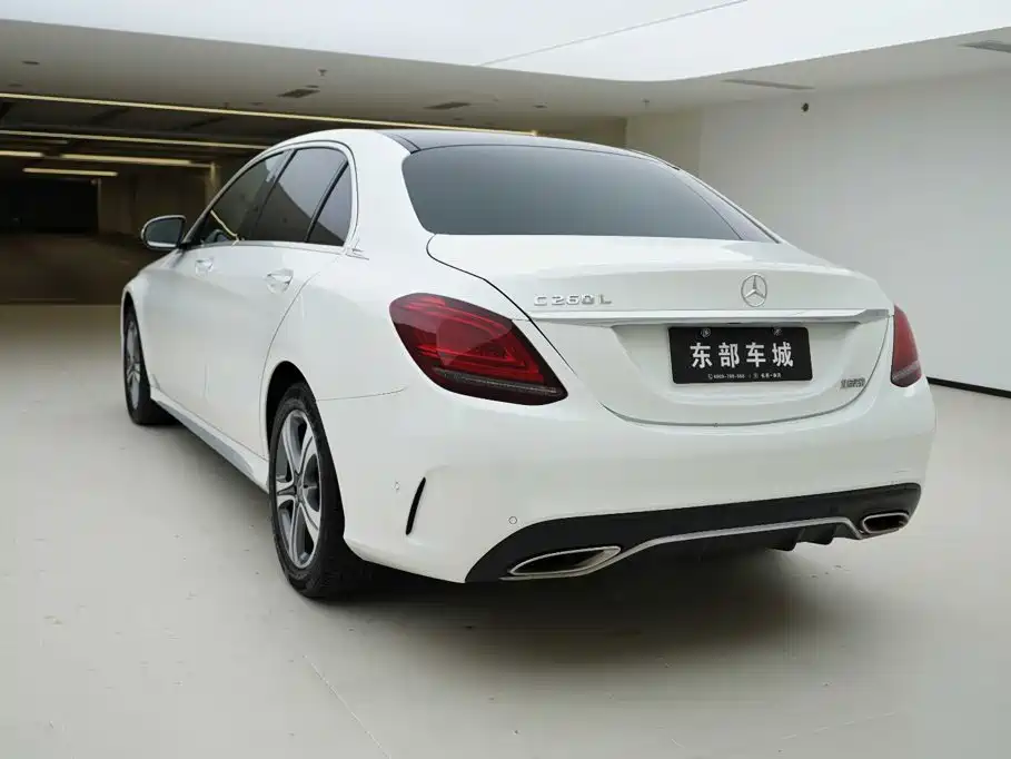 Mercedes-Benz C-Class — миниатюра 4