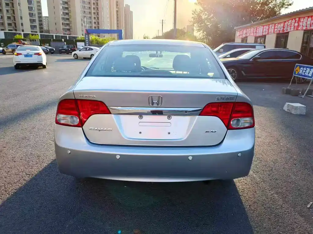 Honda Civic — миниатюра 5