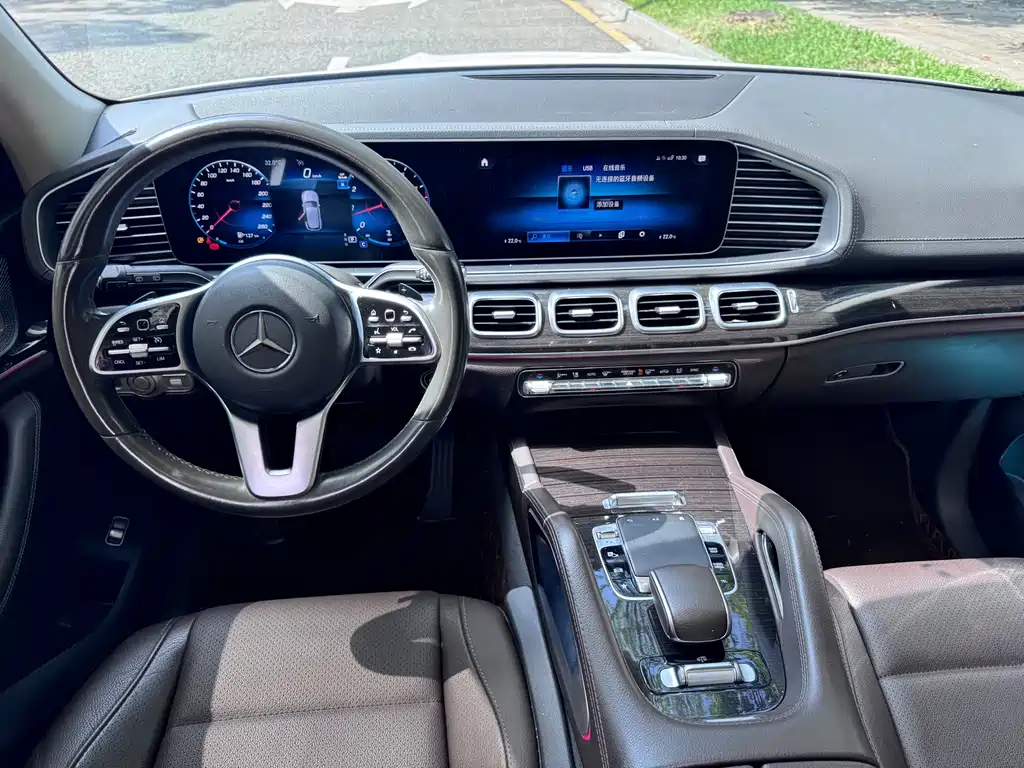 Mercedes-Benz GLE (Import) — миниатюра 12