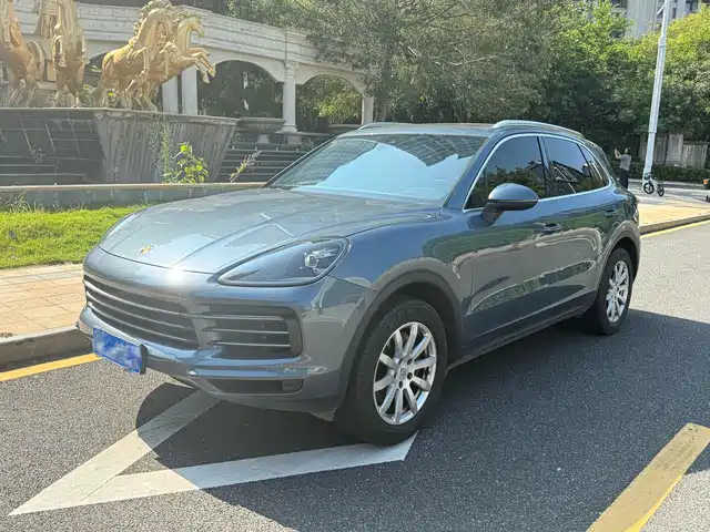 PORSCHE CAYENNE 2018