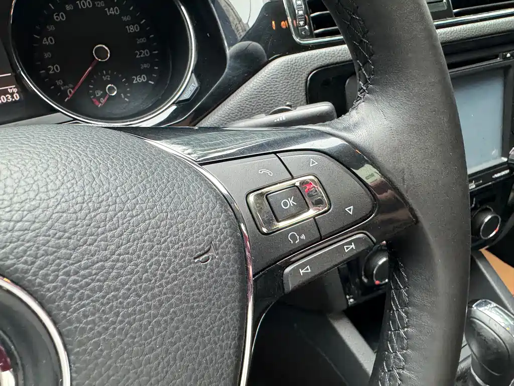 Volkswagen Sagitar — миниатюра 9