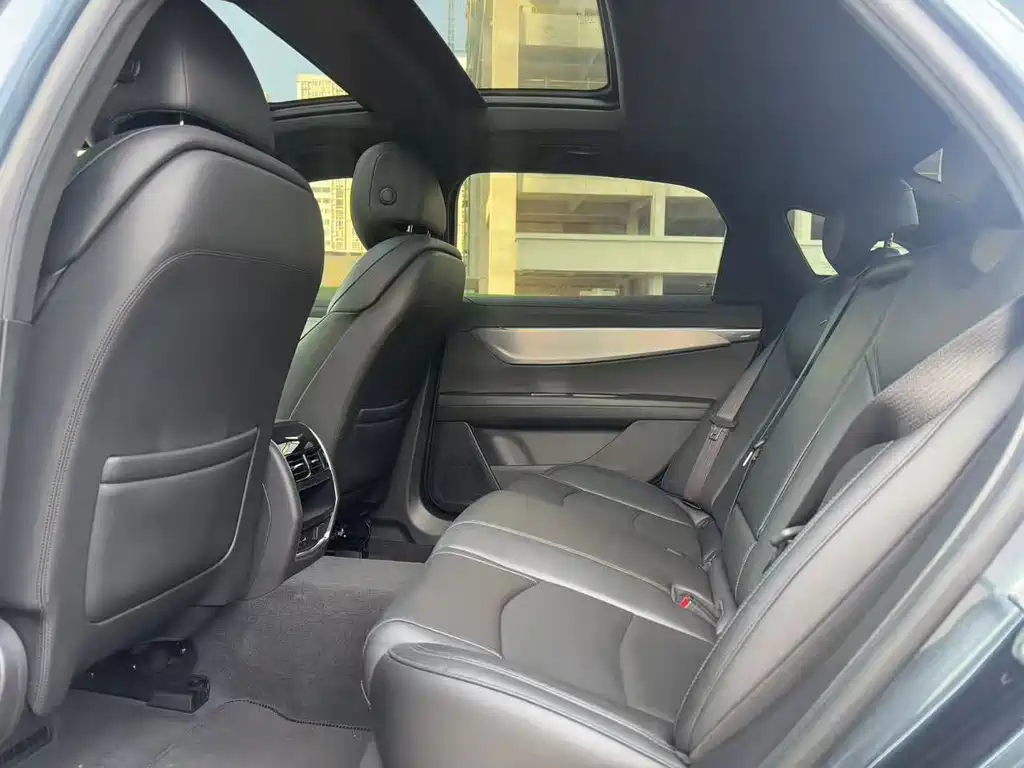 Cadillac CT6 — миниатюра 6