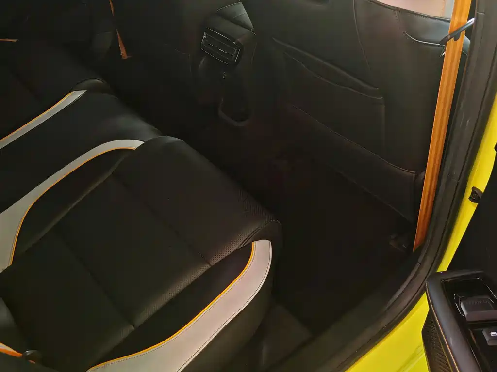 MG MG5 Scorpio — миниатюра 14