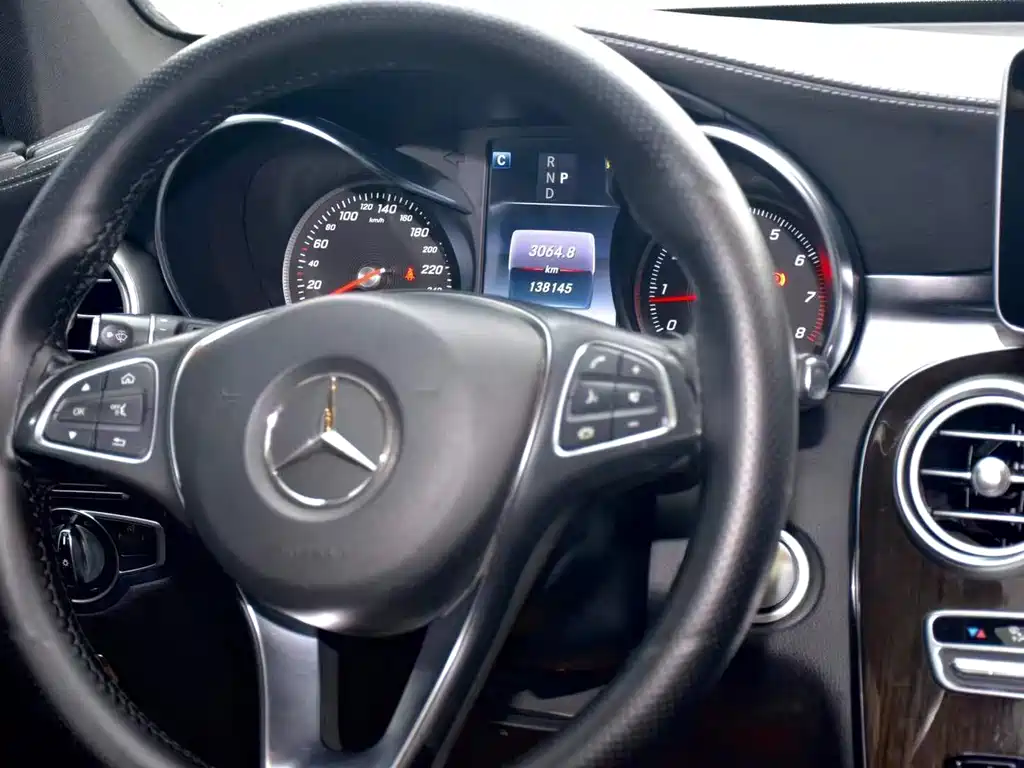 Mercedes-Benz GLC — миниатюра 9