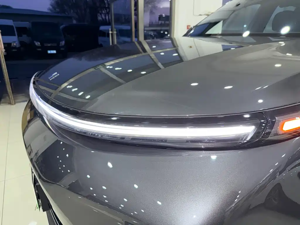 Li Auto Li L8 — миниатюра 17