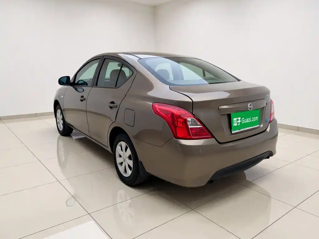 Nissan Sunny — миниатюра 4