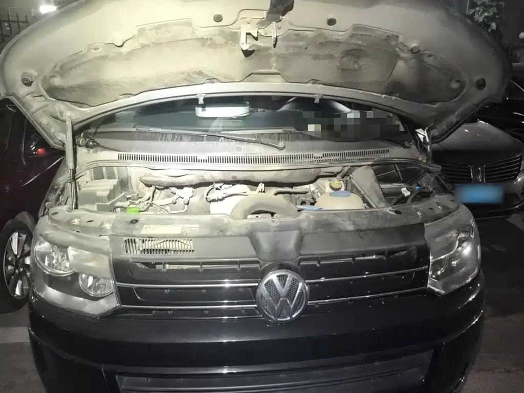 Volkswagen Caravelle — миниатюра 21