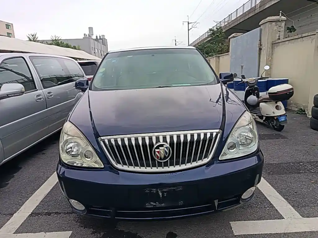 Buick GL8 — миниатюра 3