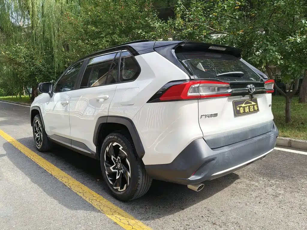 Toyota Wildlander — миниатюра 6