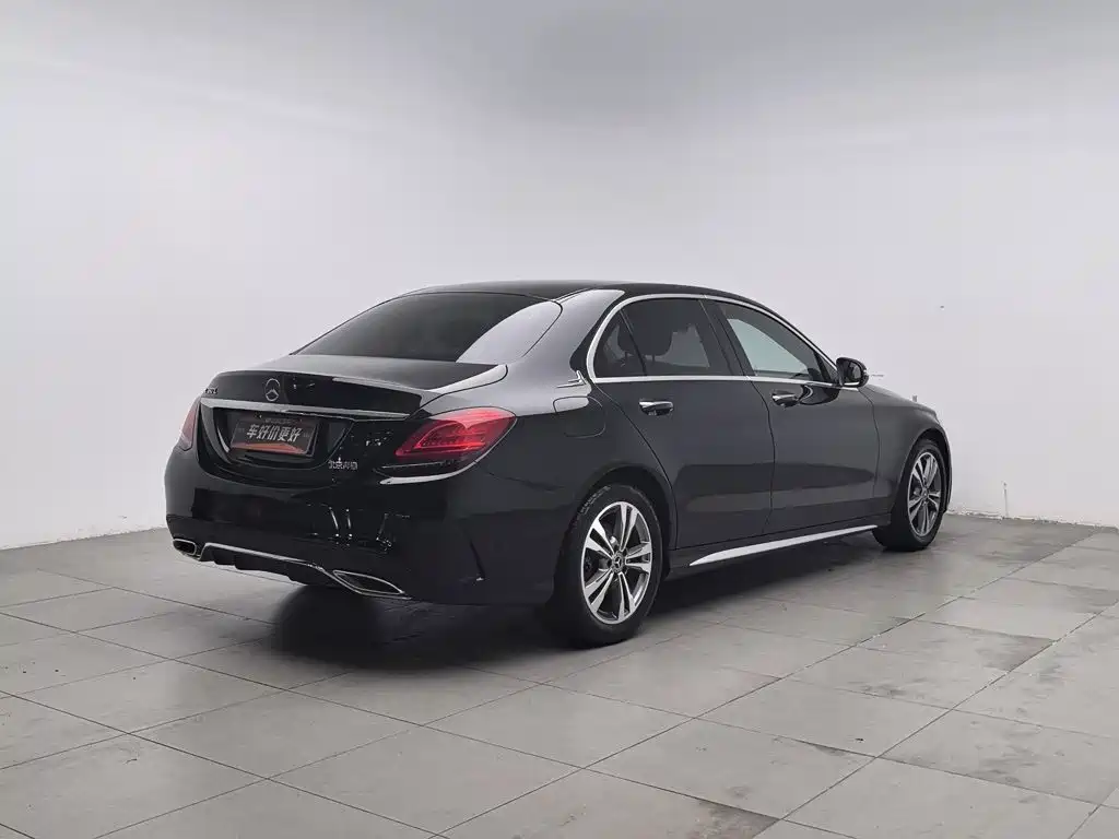 Mercedes-Benz C-Class — миниатюра 2