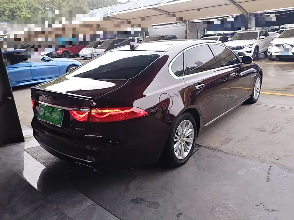 Jaguar XFL — миниатюра 7