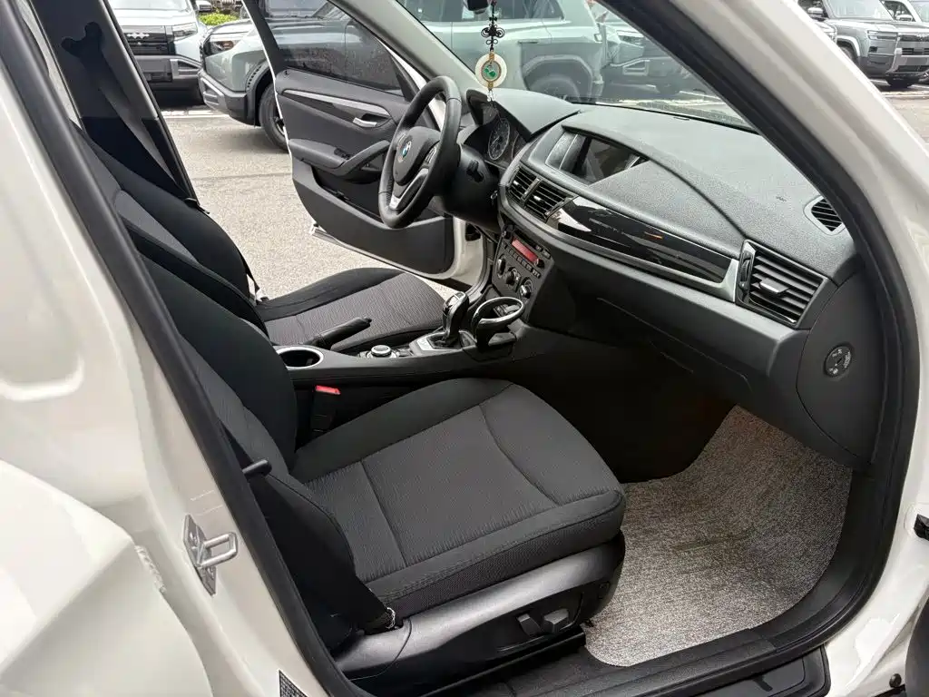 BMW X1 — миниатюра 7