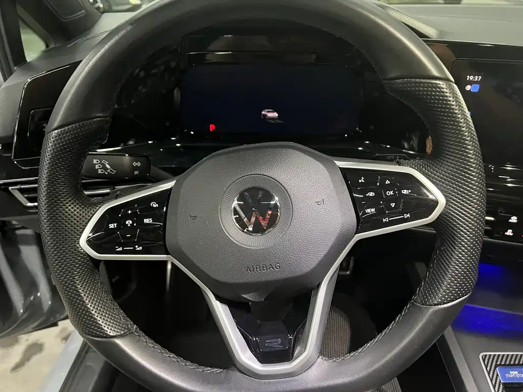 Volkswagen Golf — миниатюра 9