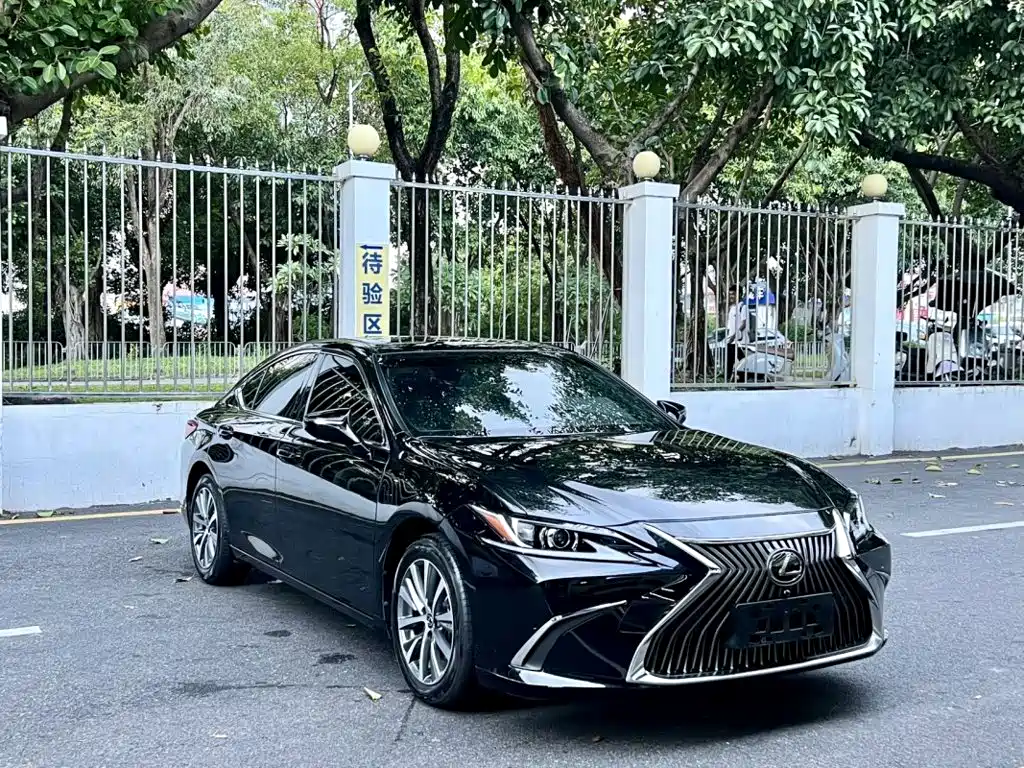 Lexus ES — миниатюра 3
