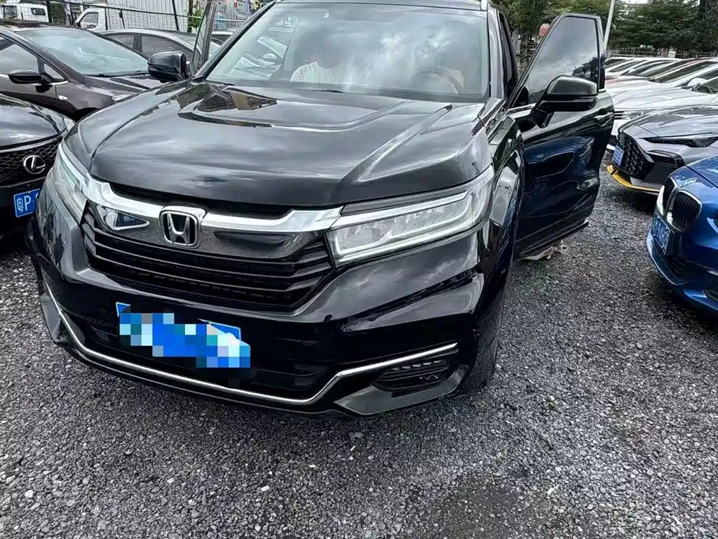 Купить Honda Avancier
