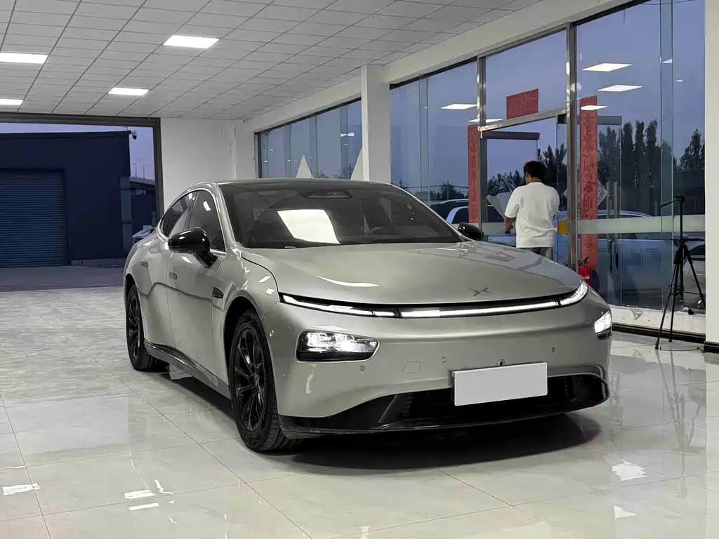XPeng P7 — миниатюра 2