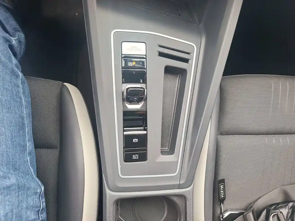 Volkswagen Golf — миниатюра 19