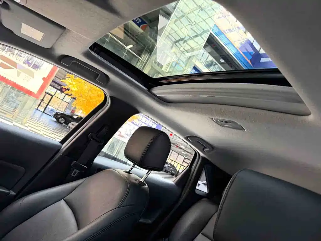 Honda Fit — миниатюра 7