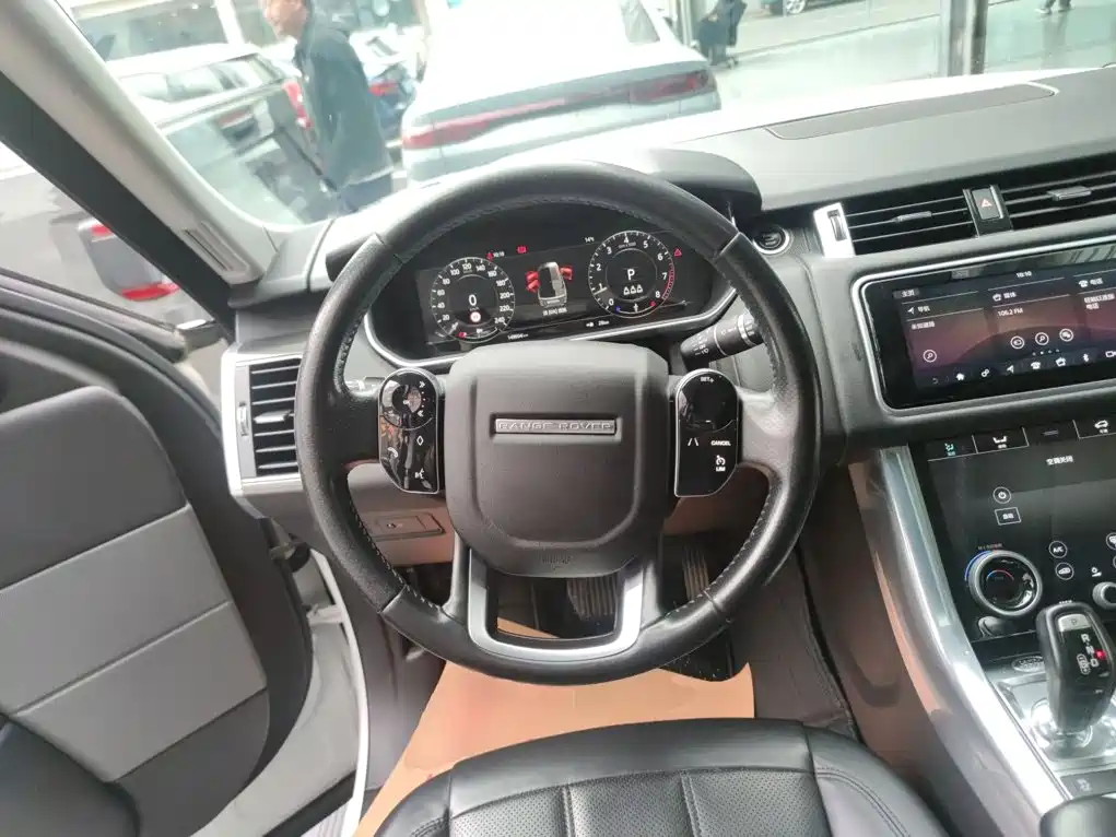 Land Rover Range Rover Sport 2020 3.0 L6 SE