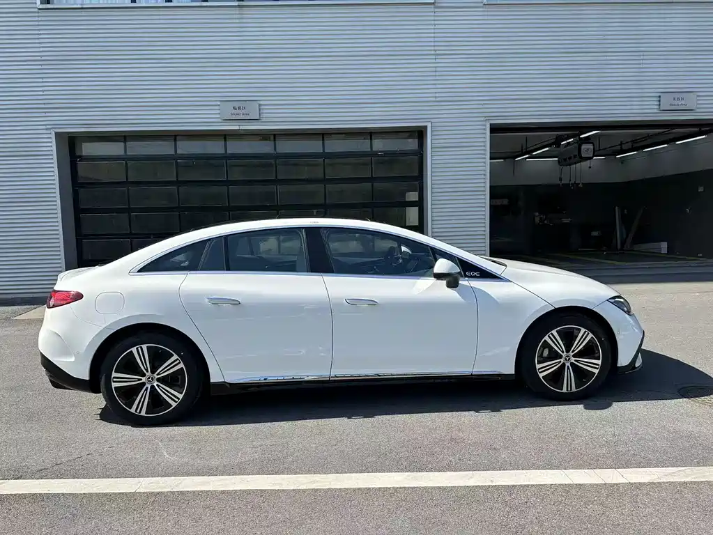 Mercedes-Benz EQE — миниатюра 5