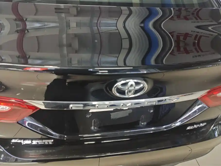 TOYOTA CAMRY