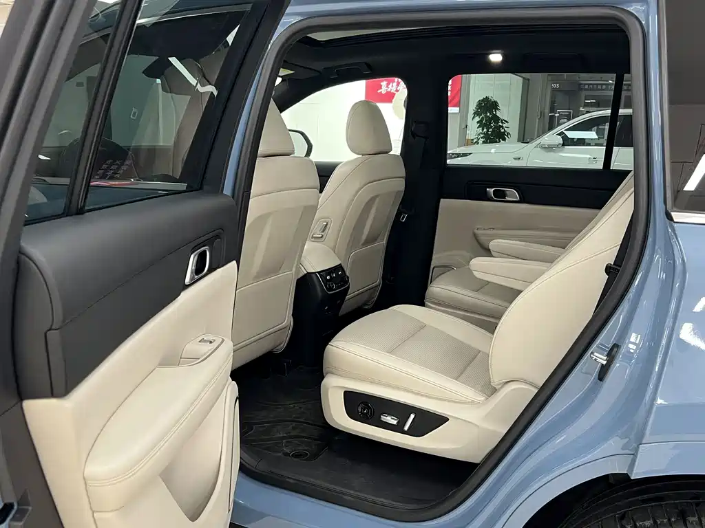 Li Auto Li ONE — миниатюра 6