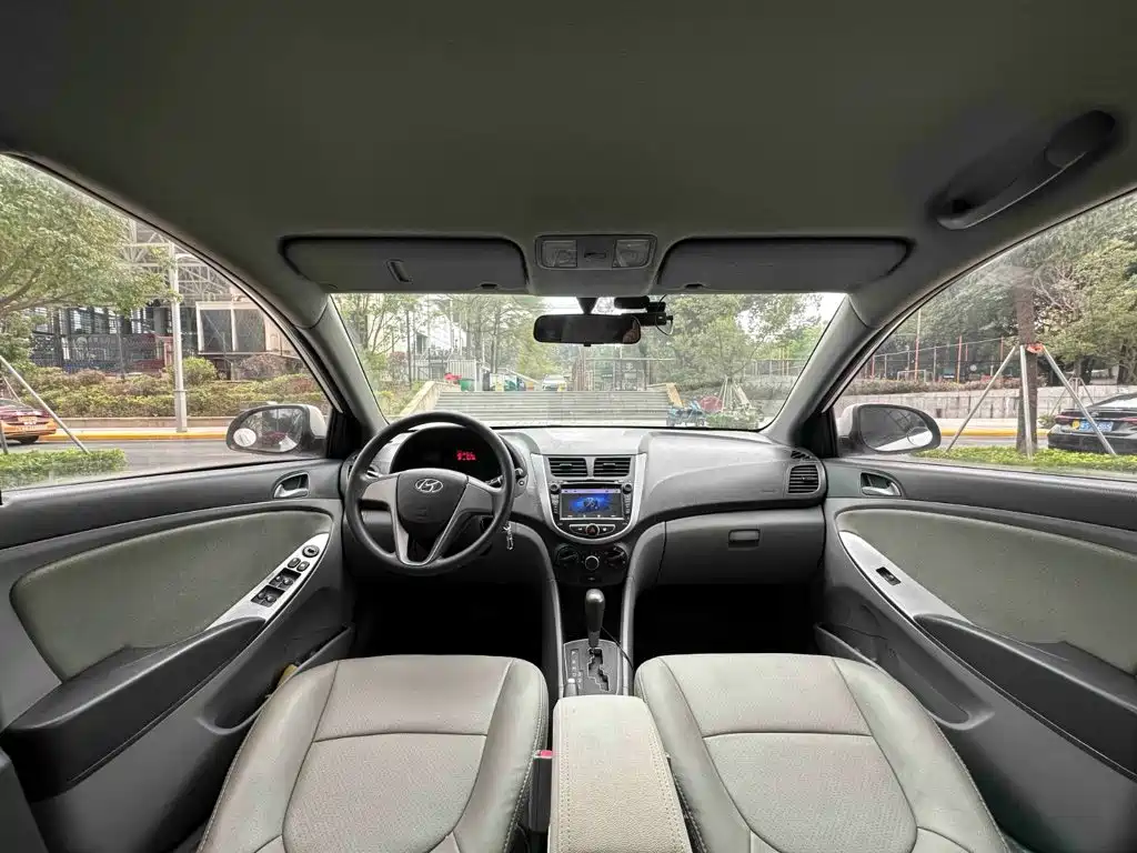 Hyundai Verna — миниатюра 9